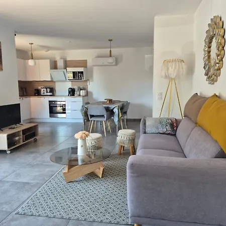 L'espourguit Proche De L'ocean Et De La Foret בית נופש *